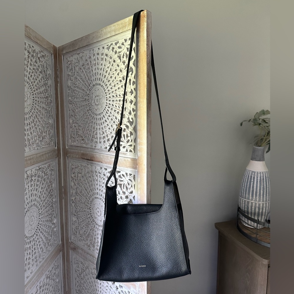 Cuyana Double Loop Bag in Black